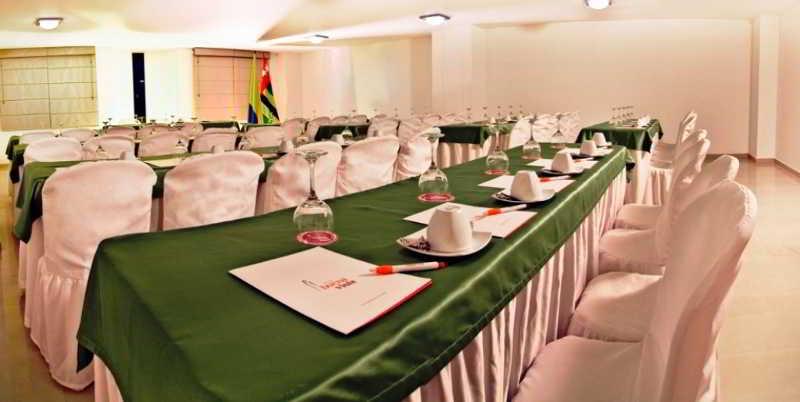 בוקארמנגה Hotel Buena Vista Express מראה חיצוני תמונה