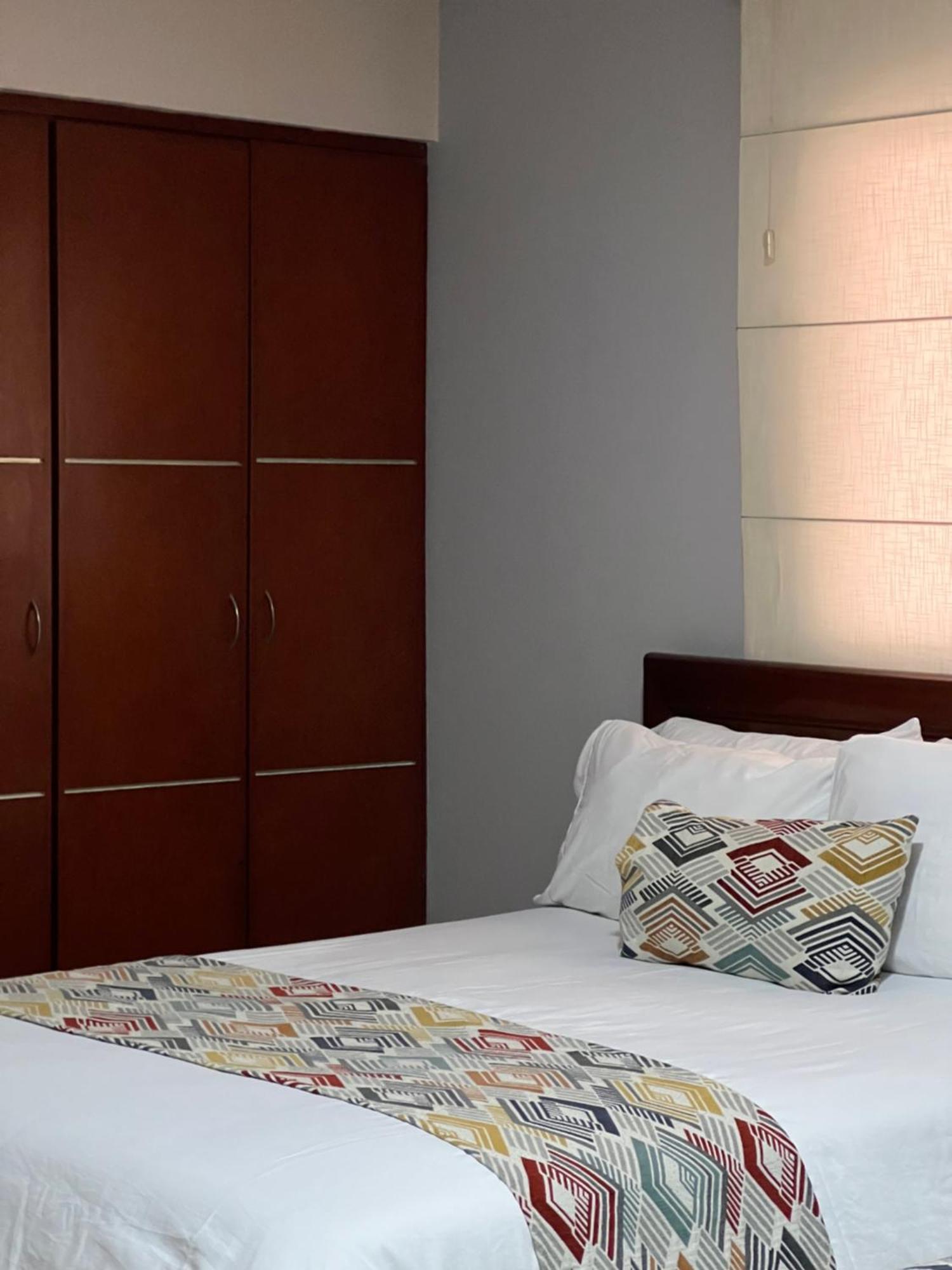 בוקארמנגה Hotel Buena Vista Express מראה חיצוני תמונה