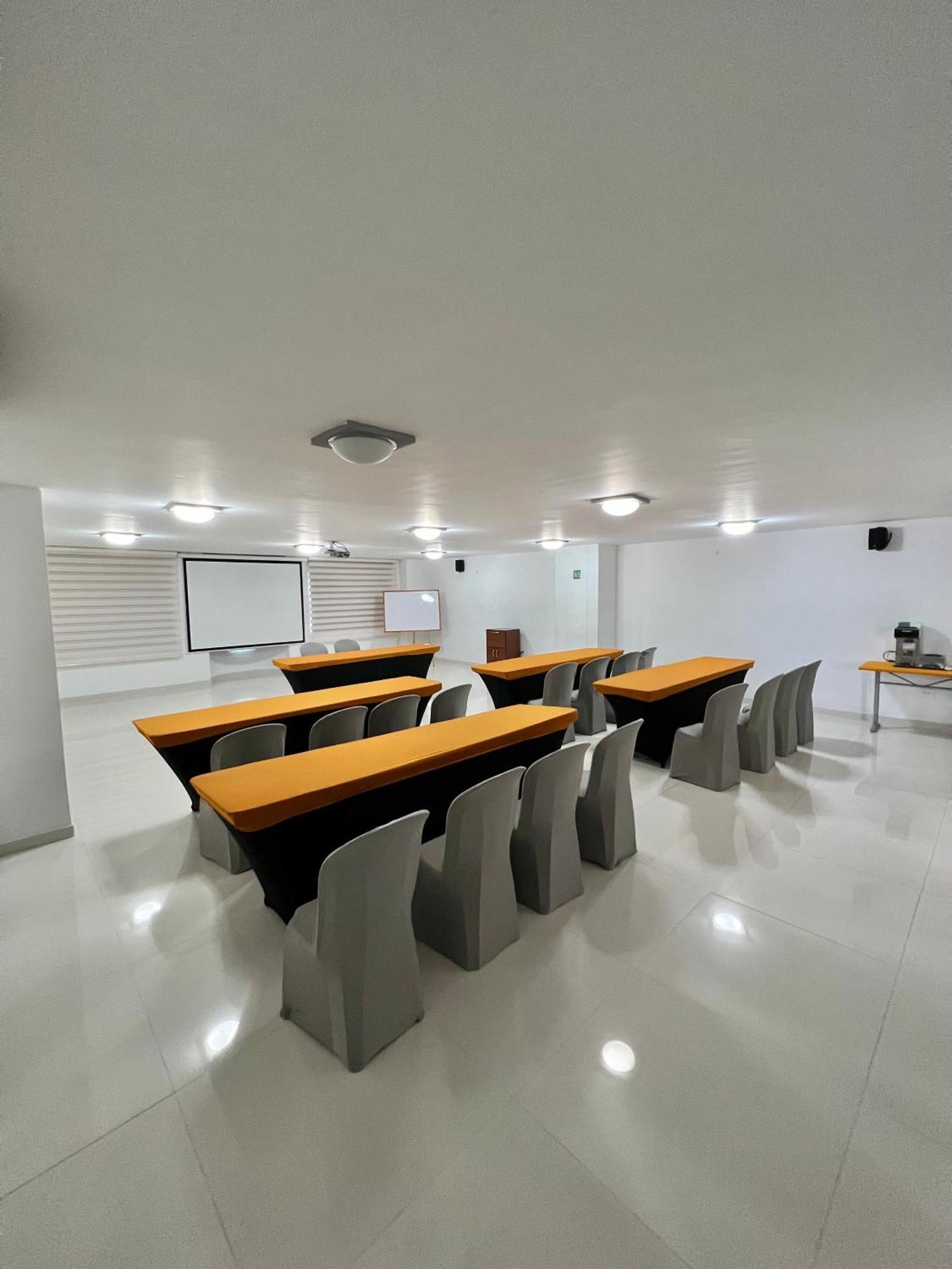 בוקארמנגה Hotel Buena Vista Express מראה חיצוני תמונה