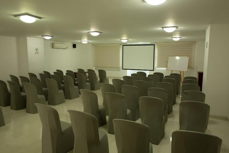 בוקארמנגה Hotel Buena Vista Express מראה חיצוני תמונה